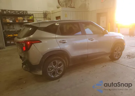 2024 Kia Seltos Lx z USA, uszkodzony, nr VIN KNDEPCAA2R7653606